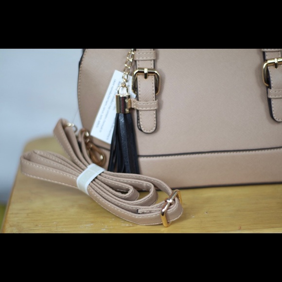 Woman Purse - Picture 3 of 6